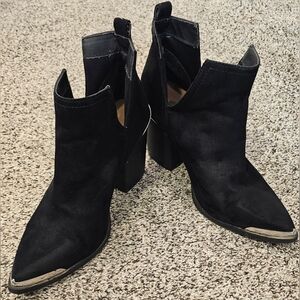 Mossimo Supply Co. Designer Ankle Black Boots Suede With Silver Wing Tip